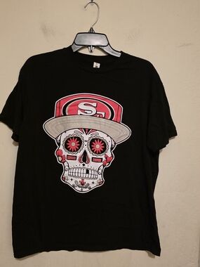 Virtual Apparel San Francisco 49ers NFL Skull Shirt Black L Football
